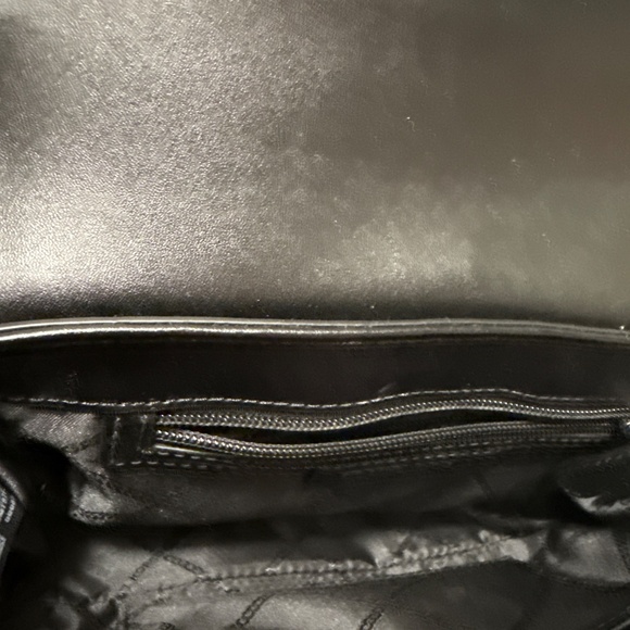 Michael Kors Black Shoulder Bag with Chain Strap - Picture 7 of 10